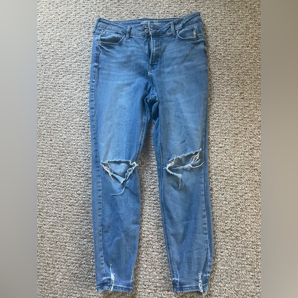 Old Navy Women’s skinny high wasted Jeans 8